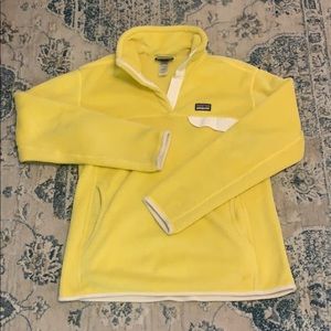 COPY - Yellow Patagonia pullover